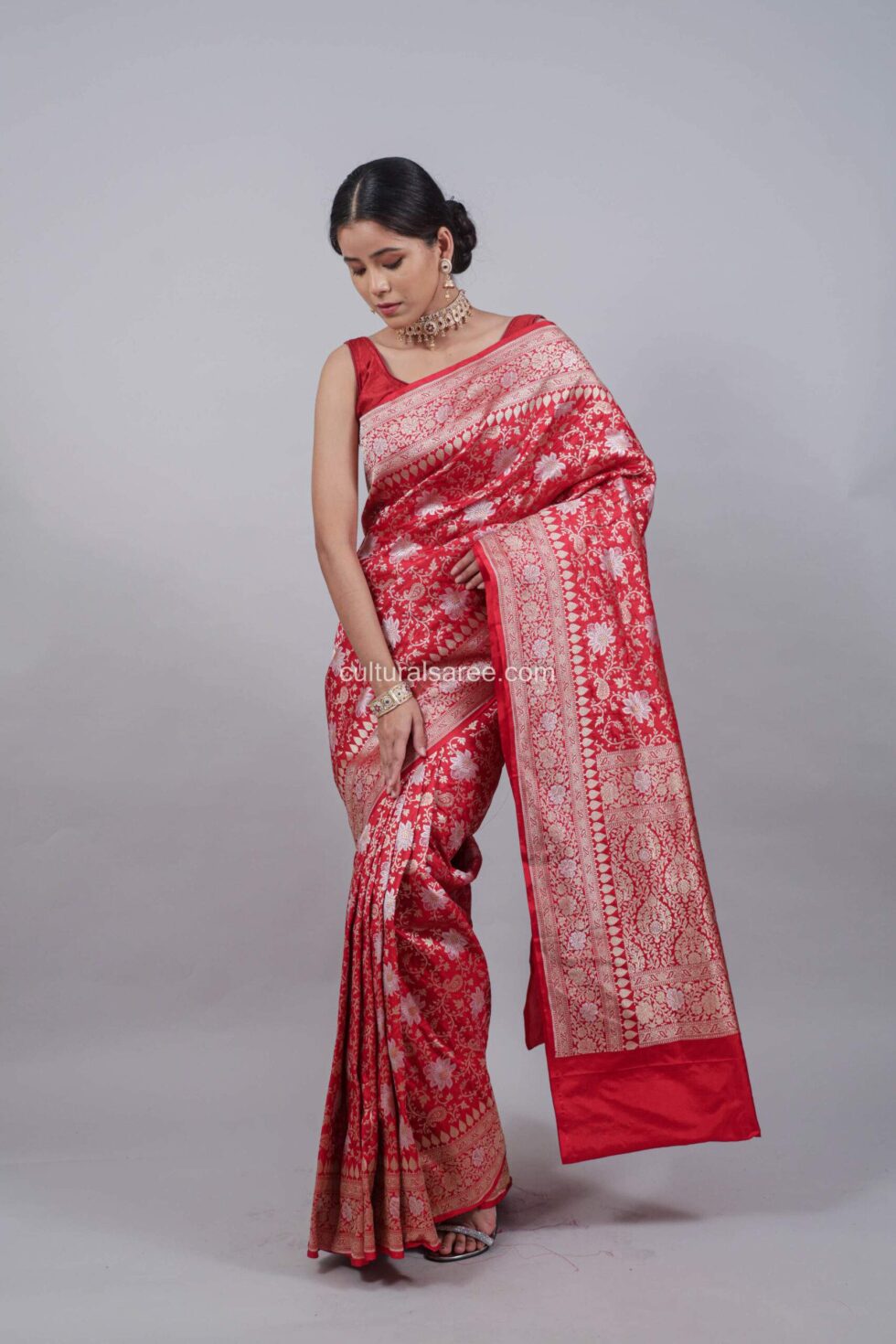 Rani Color necklace Floral Jal Baranasi Pure Silk Saree