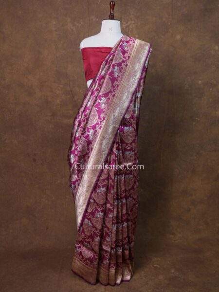 Majenta Banarasi Handloom Deer & Tiger Figure Saree